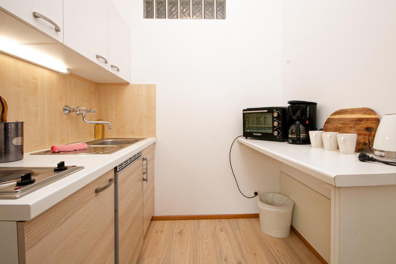 Schickes Boutique-Apartment, Zentral In Messe-& Bahnhofsnaehe, Sehr Ruhig & Gratis Parkplatz - Happystay Klagenfurt am Woerthersee Eksteriør bilde